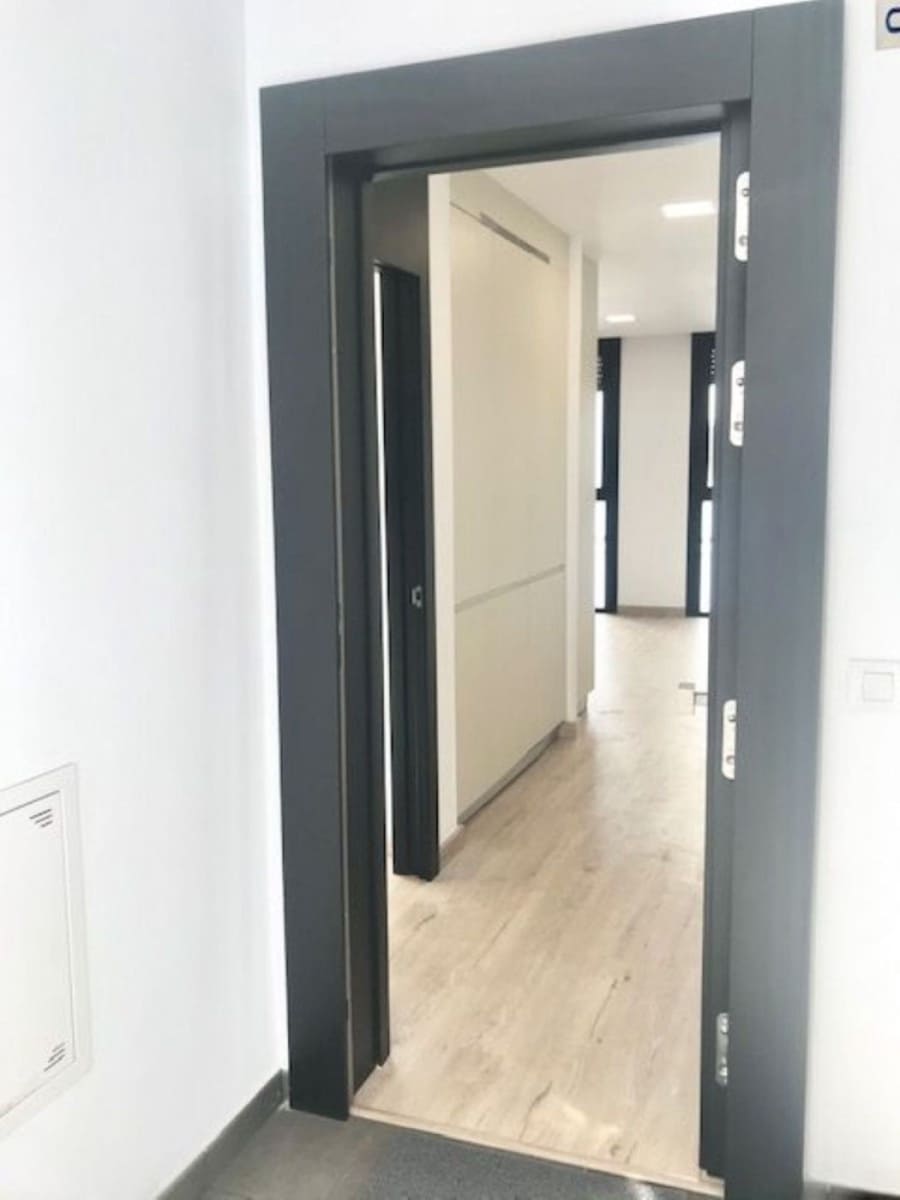 1 soverom Leilighet til leie i Las Palmas de Gran Canaria - € 900 (Ref: 9119188)