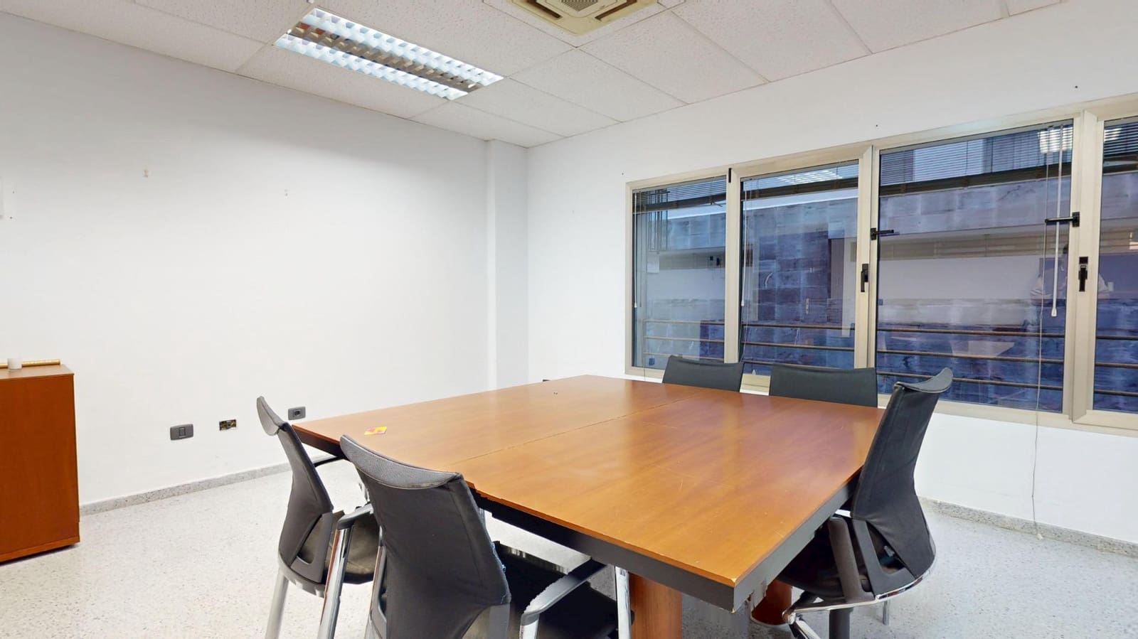 Kontor til salg i Las Palmas de Gran Canaria - € 120.000 (Ref: 9119197)