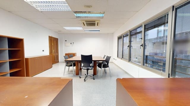 Office for sale in Las Palmas de Gran Canaria - € 120,000 (Ref: 9119197)