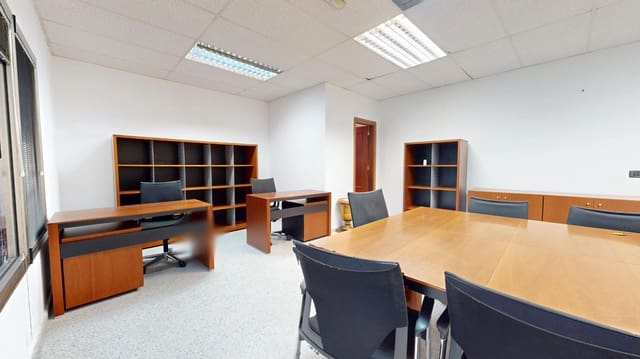 Office for sale in Las Palmas de Gran Canaria - € 120,000 (Ref: 9119197)