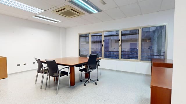 Office for sale in Las Palmas de Gran Canaria - € 120,000 (Ref: 9119197)