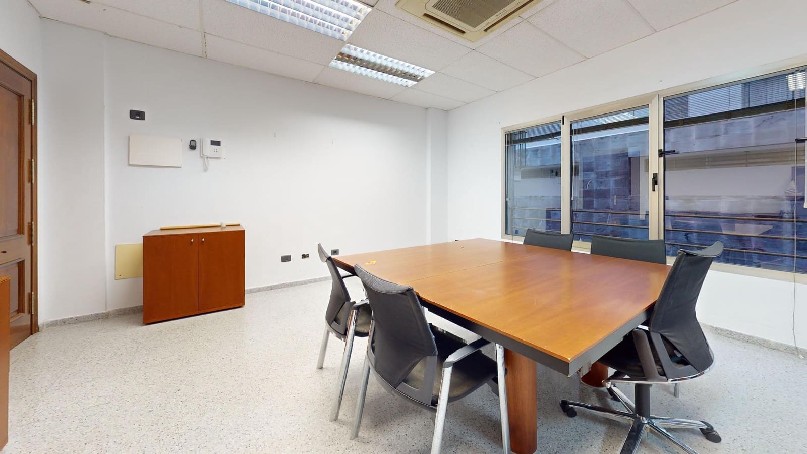 Kontor til salg i Las Palmas de Gran Canaria - € 120.000 (Ref: 9119197)