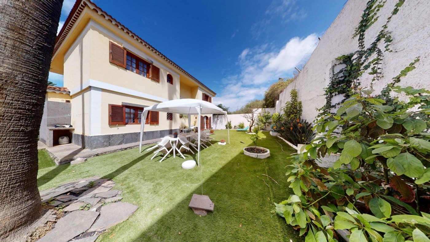 7 soveværelse Villa til salg i Las Palmas de Gran Canaria - € 735.000 (Ref: 9119202)