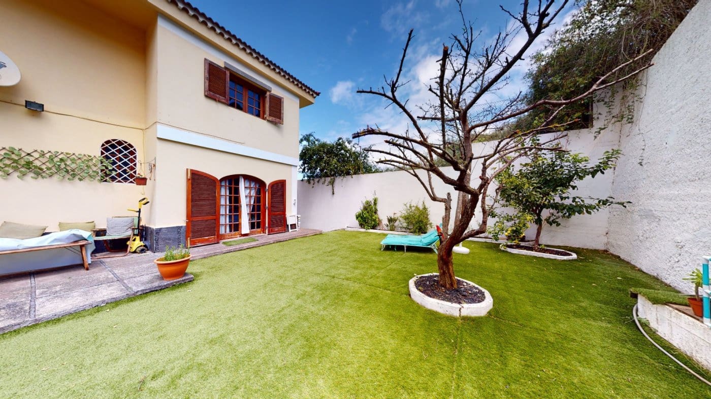 7 soveværelse Villa til salg i Las Palmas de Gran Canaria - € 735.000 (Ref: 9119202)