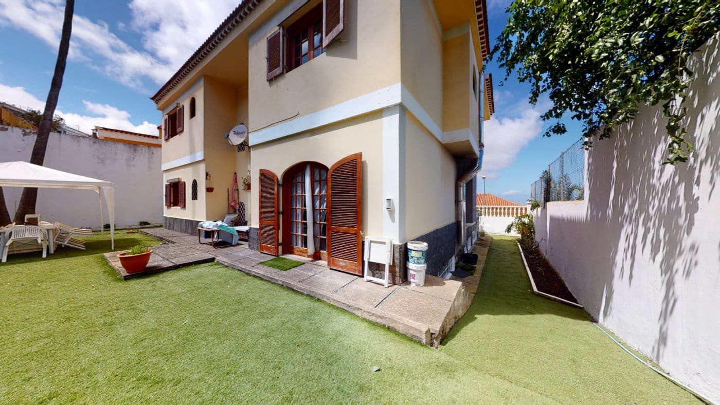 7 soveværelse Villa til salg i Las Palmas de Gran Canaria - € 735.000 (Ref: 9119202)