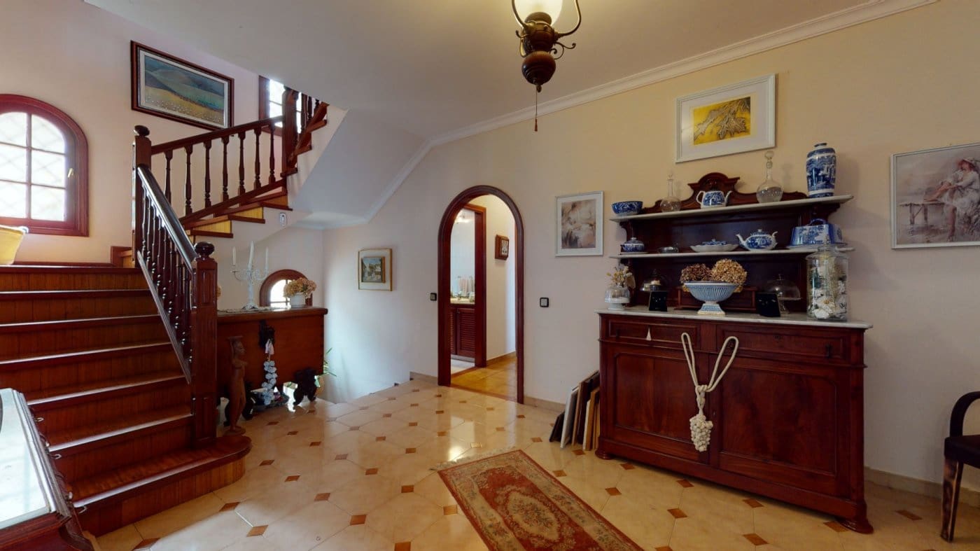 7 soveværelse Villa til salg i Las Palmas de Gran Canaria - € 735.000 (Ref: 9119202)