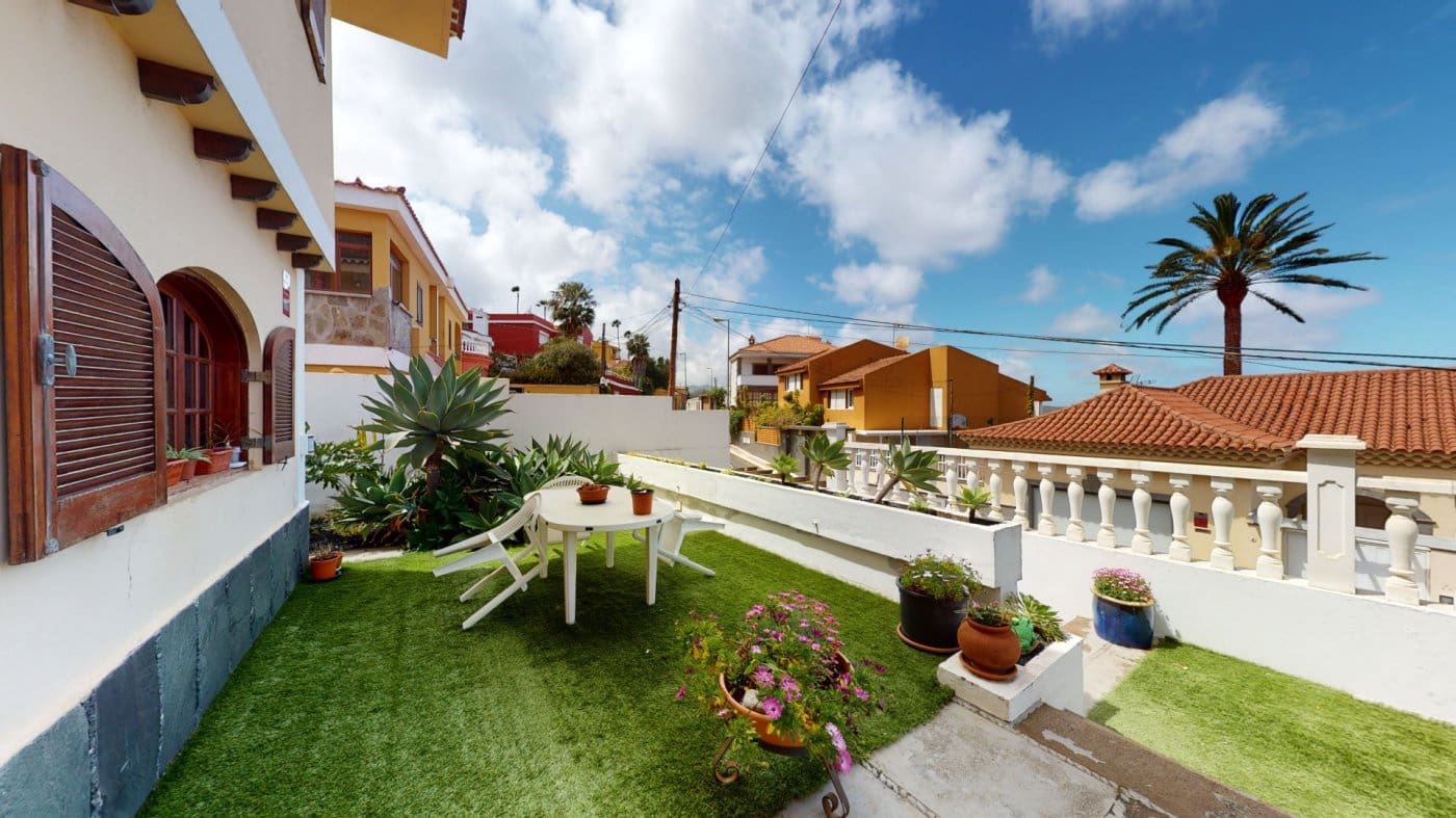 7 soveværelse Villa til salg i Las Palmas de Gran Canaria - € 735.000 (Ref: 9119202)