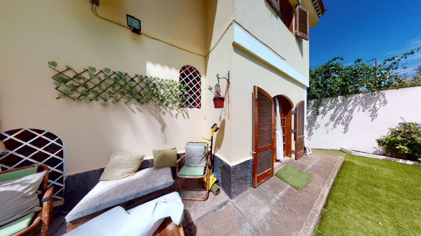 7 soveværelse Villa til salg i Las Palmas de Gran Canaria - € 735.000 (Ref: 9119202)