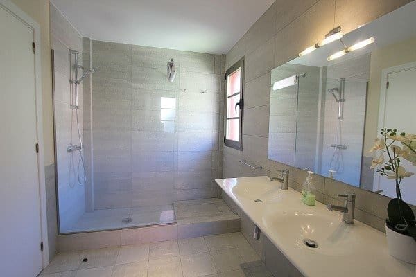 4 soveværelse Villa til salg i Tauro med swimmingpool garage - € 765.000 (Ref: 9119203)