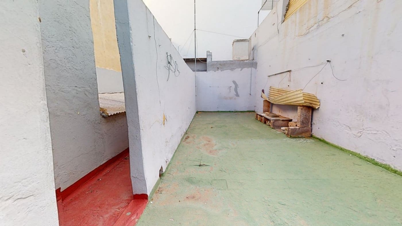 Ruine zu verkaufen in Las Palmas de Gran Canaria - 372.000 € (Ref: 9119205)