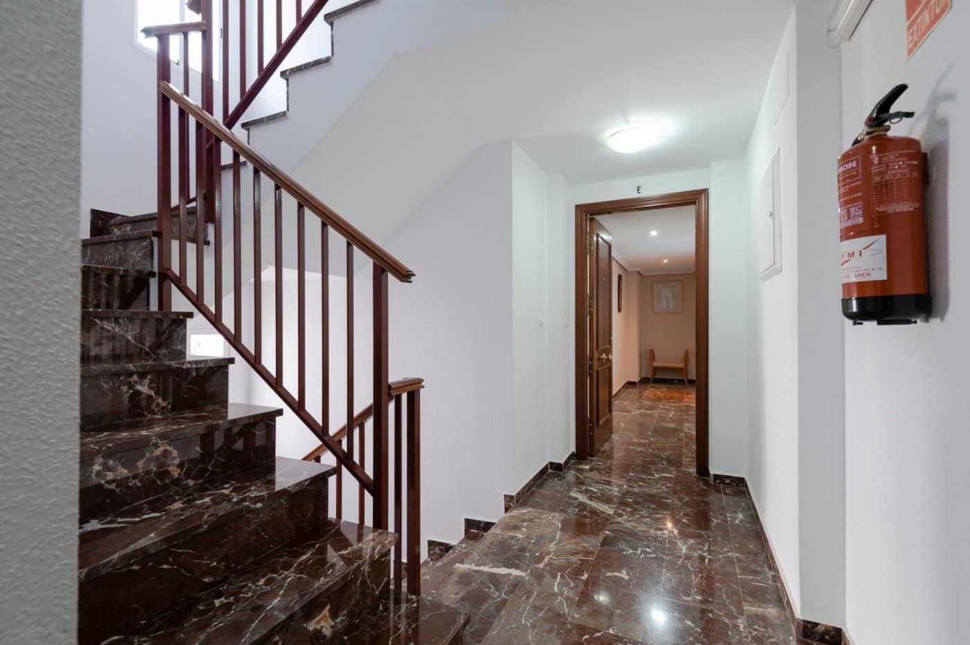 3 soveværelse Lejlighed til salg i Jaen by - € 180.000 (Ref: 9119217)