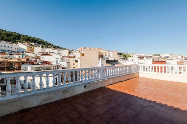 6 soveværelse Villa til salg i Jaén by med garage - € 315.000 (Ref: 9119218)