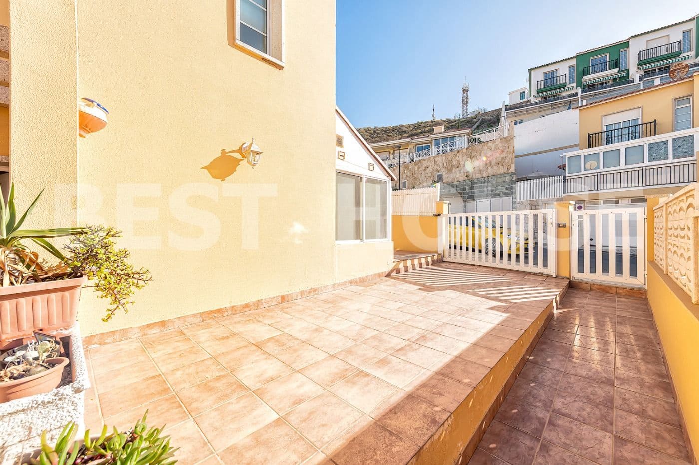 4 soveværelse Byhus til salg i Mogan med garage - € 490.000 (Ref: 9119219)