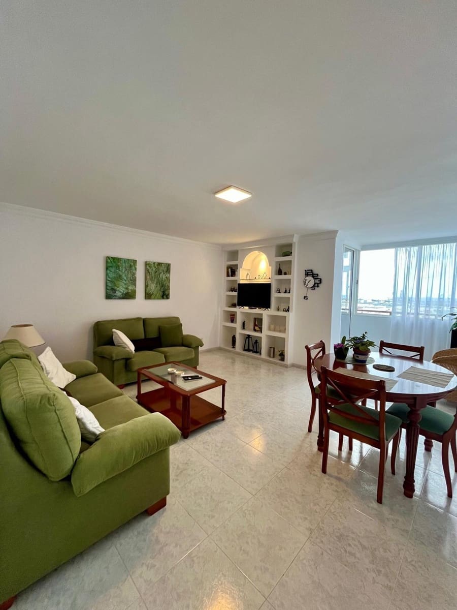 2 soveværelse Lejlighed til leje i Las Palmas de Gran Canaria - € 1.500 (Ref: 9119230)