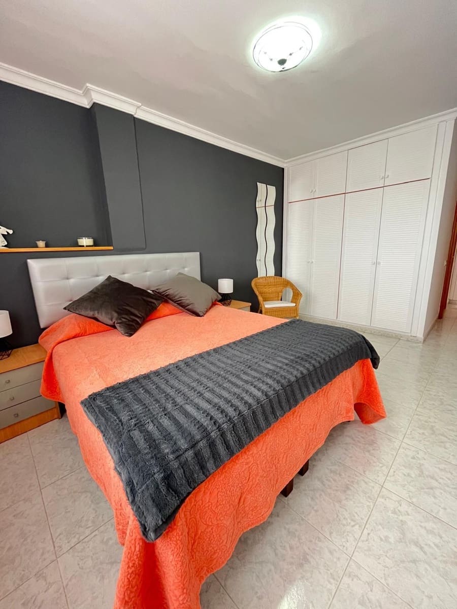 2 soveværelse Lejlighed til leje i Las Palmas de Gran Canaria - € 1.500 (Ref: 9119230)