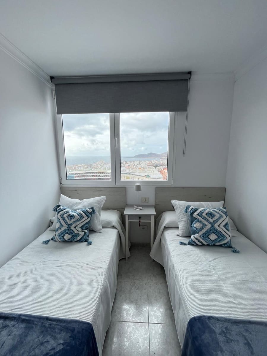 2 soveværelse Lejlighed til leje i Las Palmas de Gran Canaria - € 1.500 (Ref: 9119230)