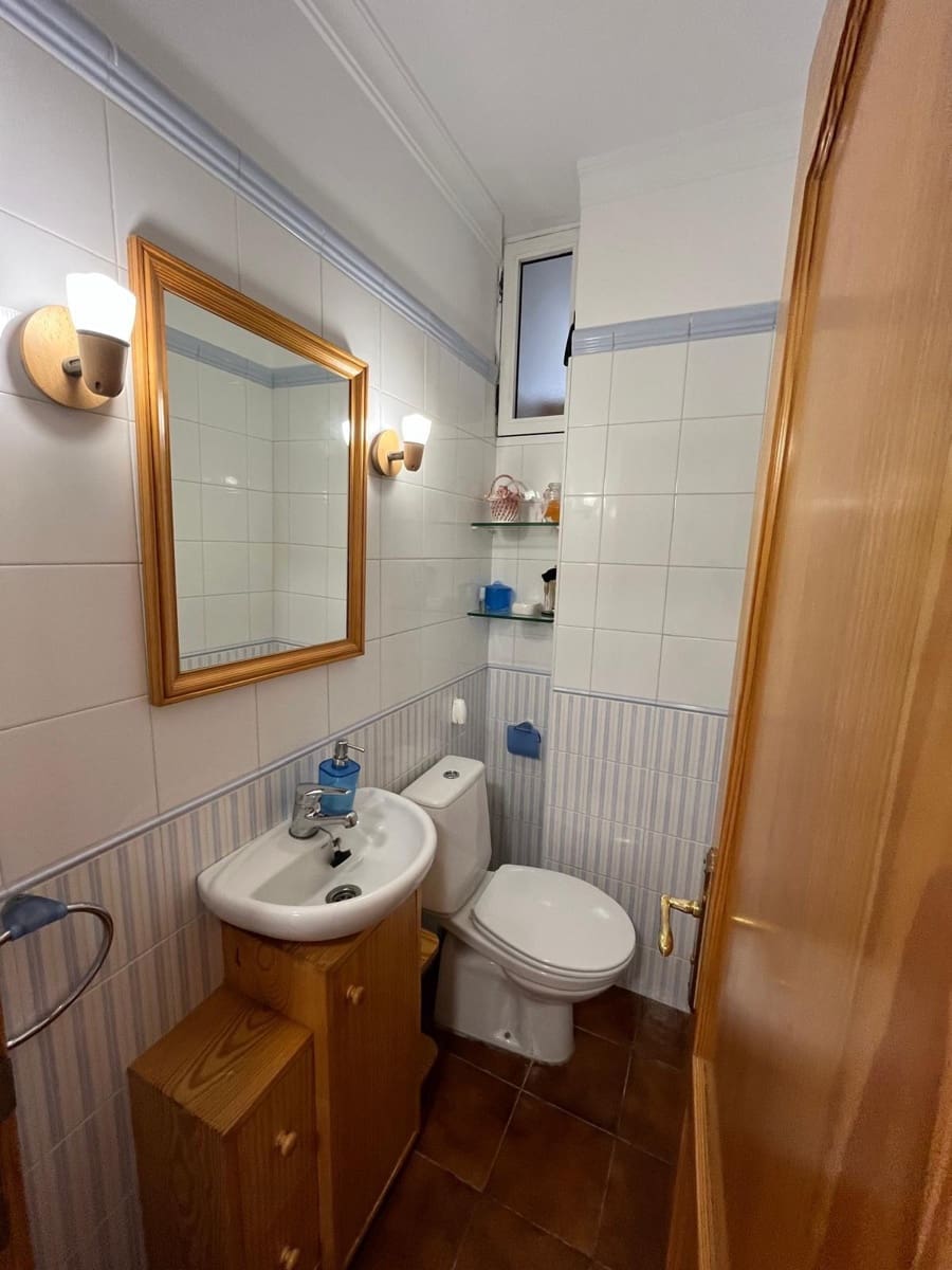 2 soveværelse Lejlighed til leje i Las Palmas de Gran Canaria - € 1.500 (Ref: 9119230)