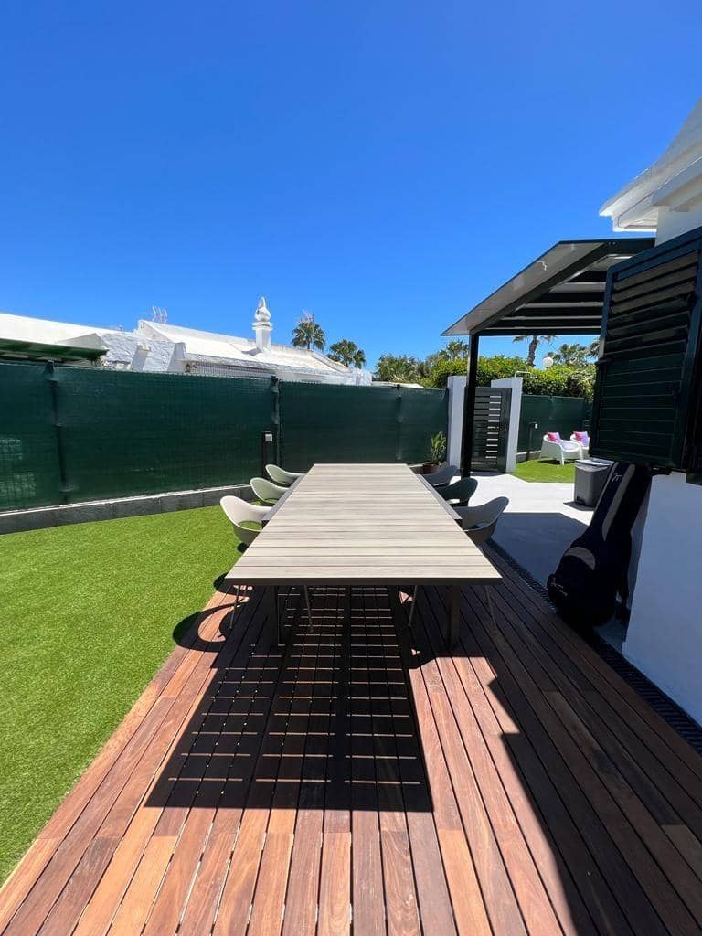 1 Zimmer Bungalow zu vermieten in Sonneland mit Pool - 1.400 € (Ref: 9119231)