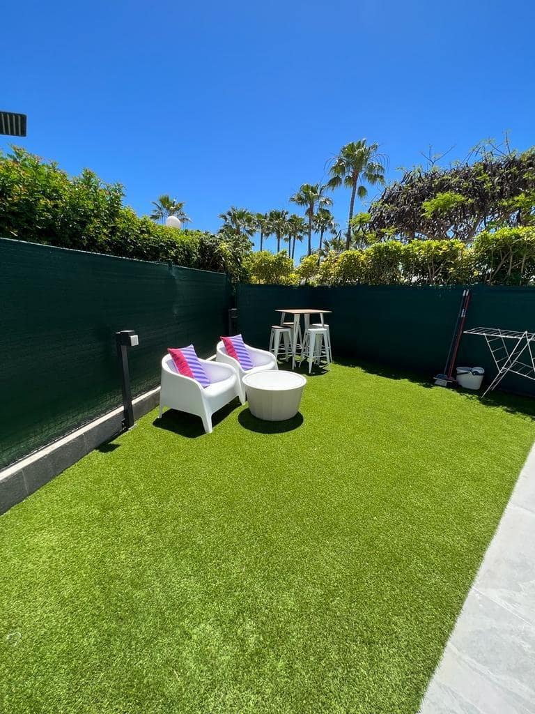 1 Zimmer Bungalow zu vermieten in Sonneland mit Pool - 1.400 € (Ref: 9119231)