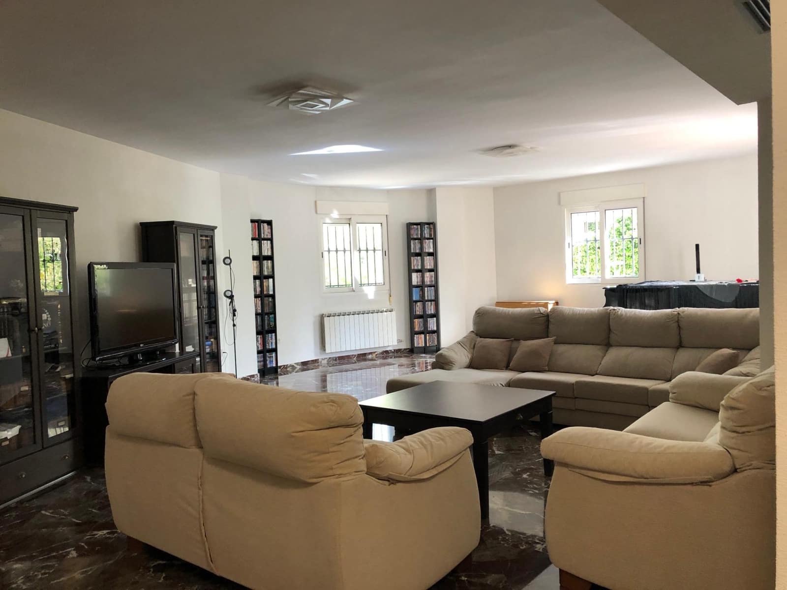 5 soveværelse Byhus til salg i Jaen by med garage - € 520.000 (Ref: 9119232)