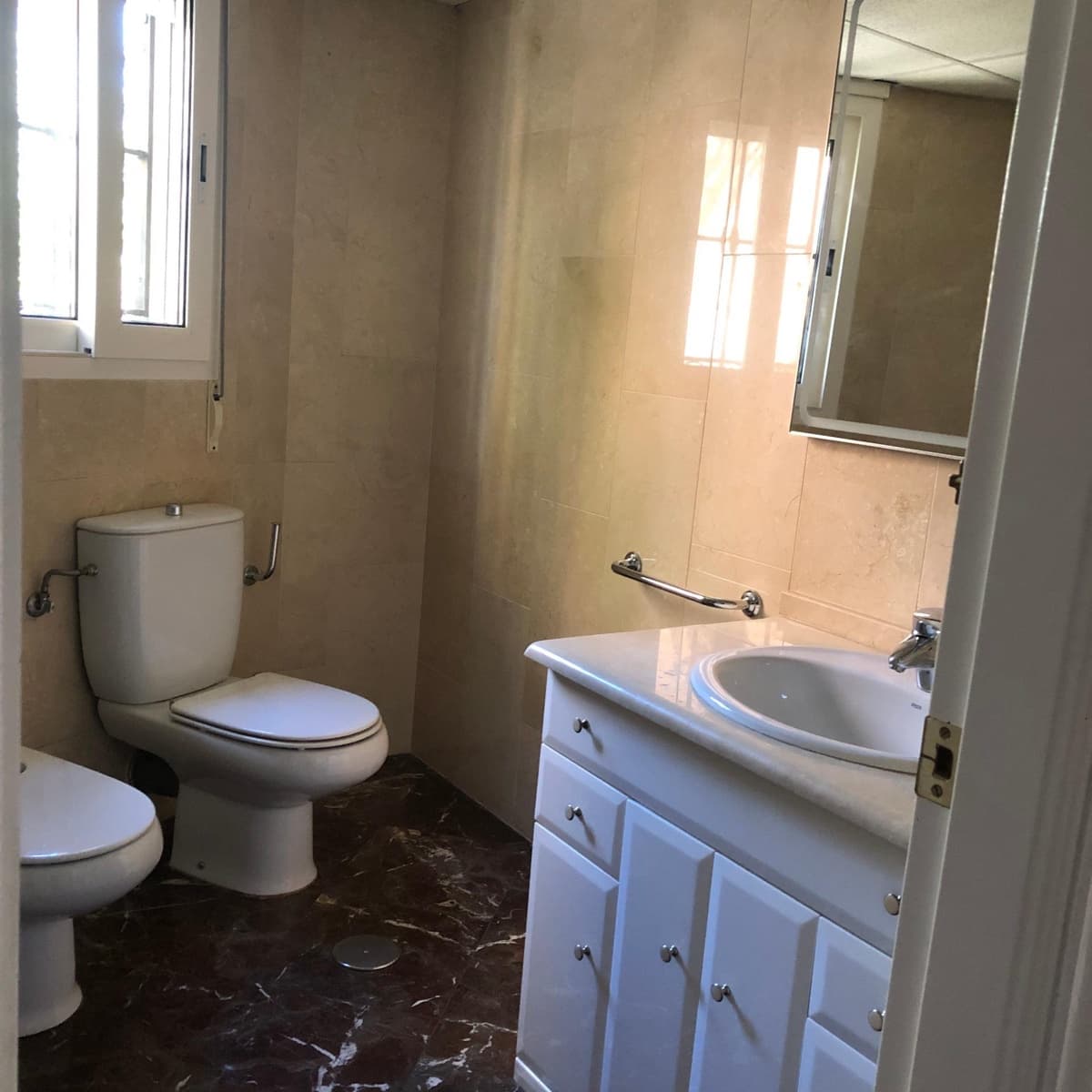 5 soveværelse Byhus til salg i Jaen by med garage - € 520.000 (Ref: 9119232)