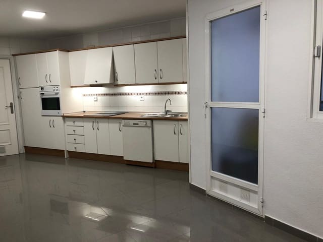 5 bedroom Townhouse for sale in Jaén city with garage - € 520,000 (Ref: 9119232)