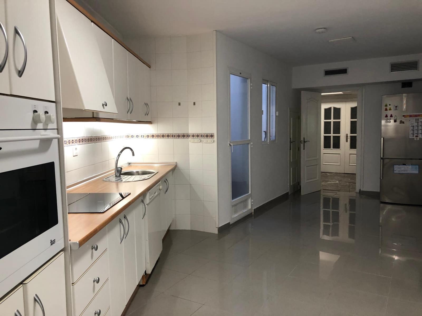 5 soveværelse Byhus til salg i Jaen by med garage - € 520.000 (Ref: 9119232)