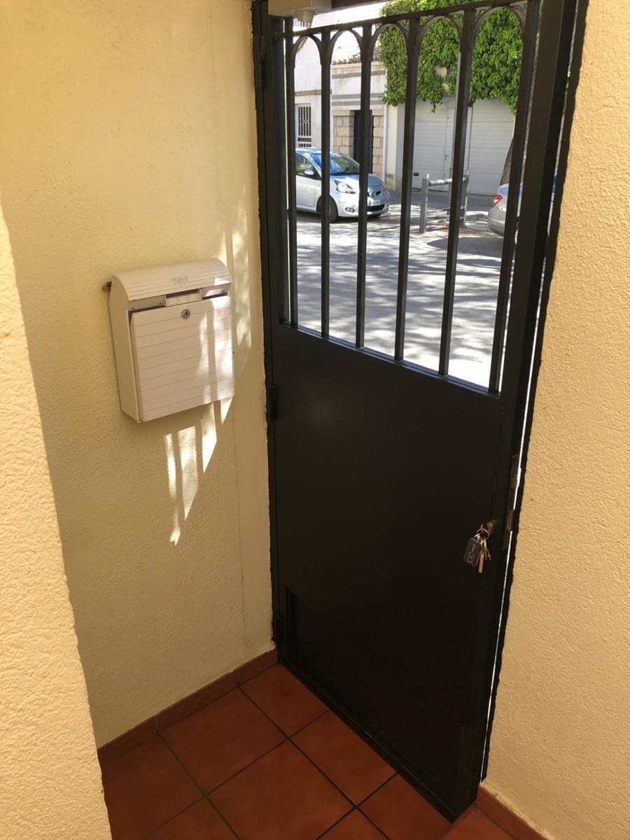 5 soveværelse Byhus til salg i Jaen by med garage - € 520.000 (Ref: 9119232)