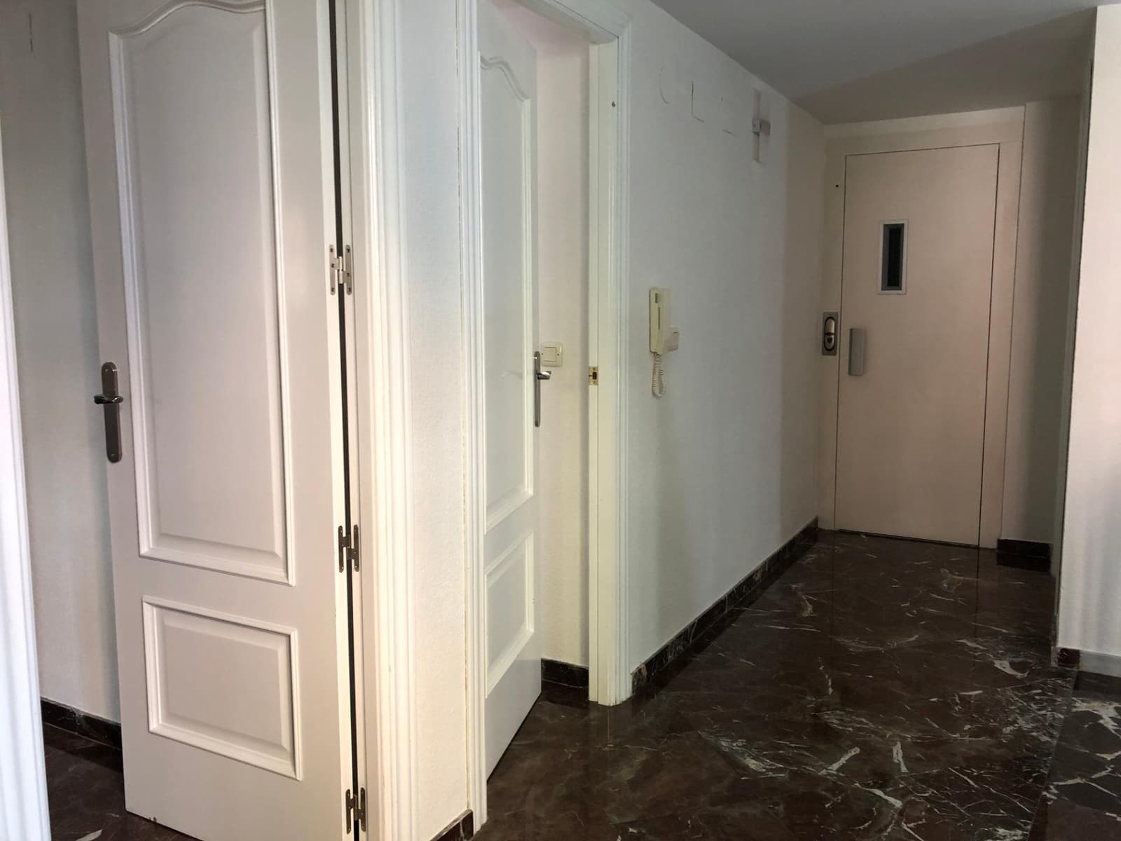 5 soveværelse Byhus til salg i Jaen by med garage - € 520.000 (Ref: 9119232)