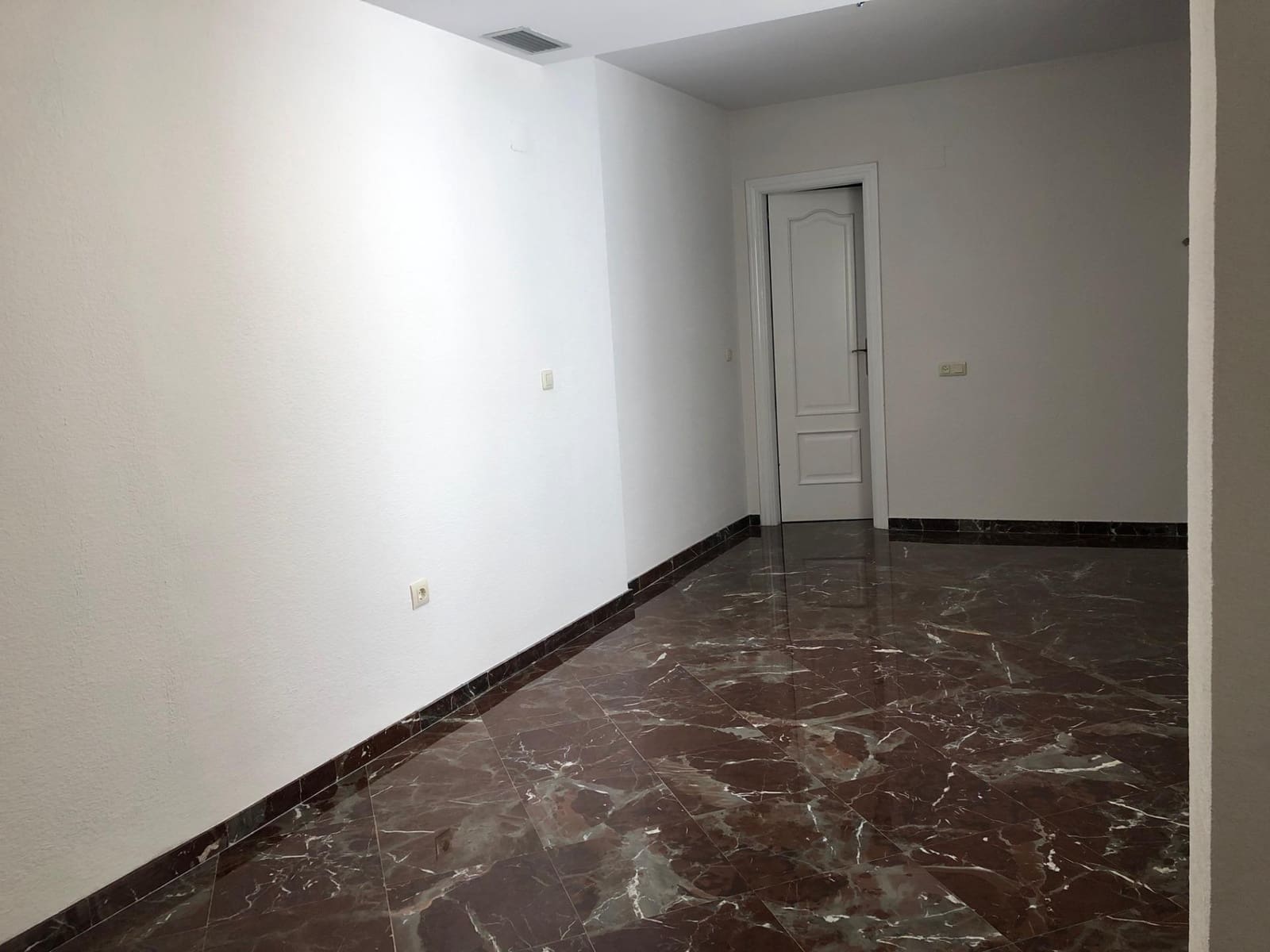 5 soveværelse Byhus til salg i Jaen by med garage - € 520.000 (Ref: 9119232)