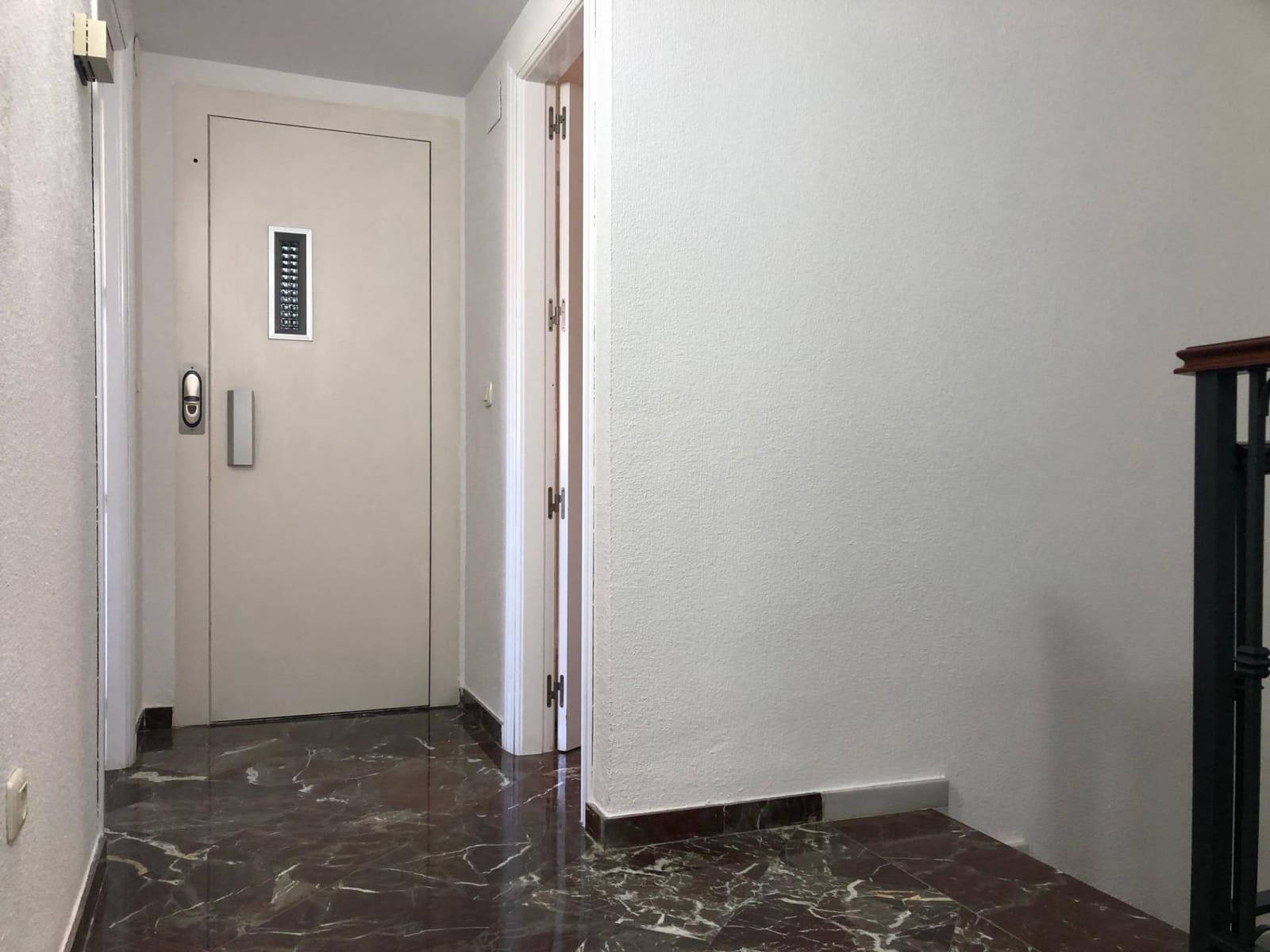 5 soveværelse Byhus til salg i Jaen by med garage - € 520.000 (Ref: 9119232)