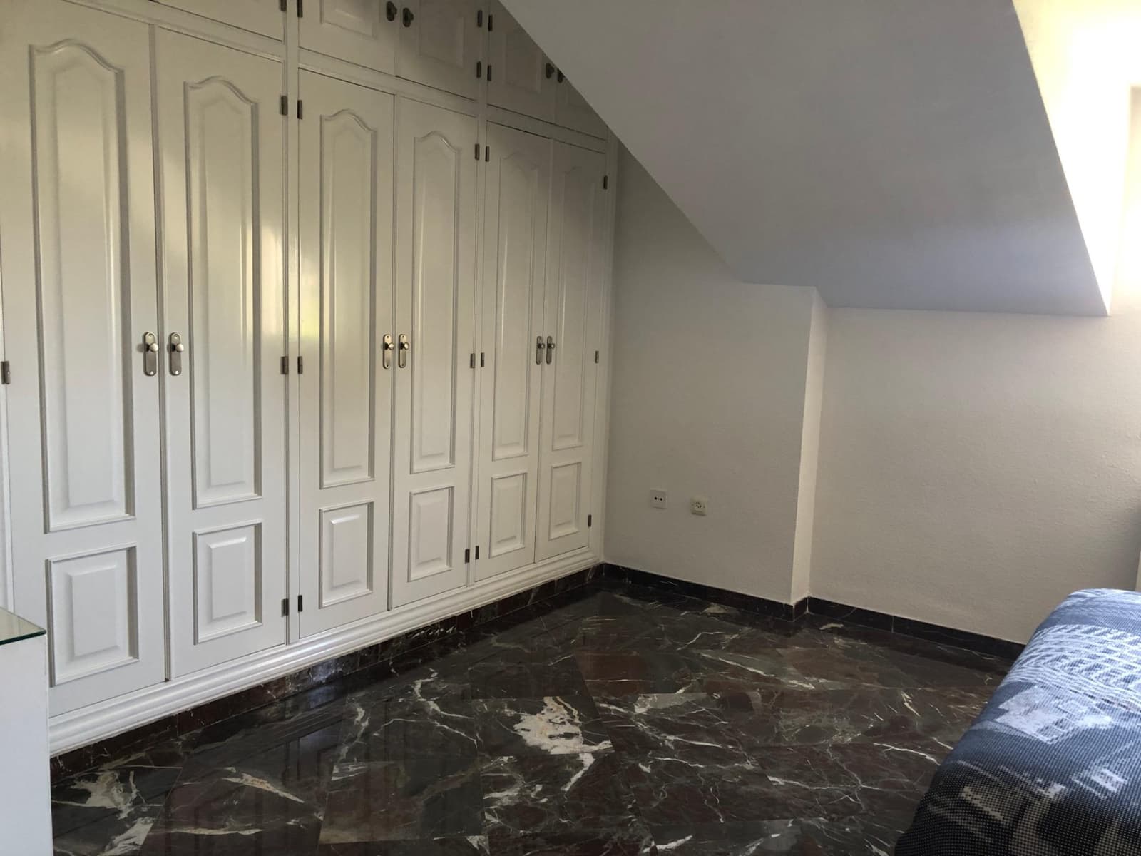 5 soveværelse Byhus til salg i Jaen by med garage - € 520.000 (Ref: 9119232)