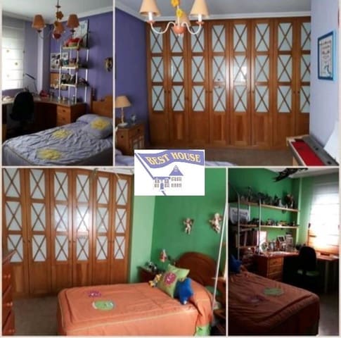 7 chambre Villa/Maison Mitoyenne à vendre à Jaén ville avec garage - 440 000 € (Ref: 9119233)