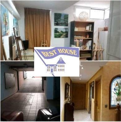 7 slaapkamer Rijtjeshuis te koop in Jaén stad met garage - € 440.000 (Ref: 9119233)