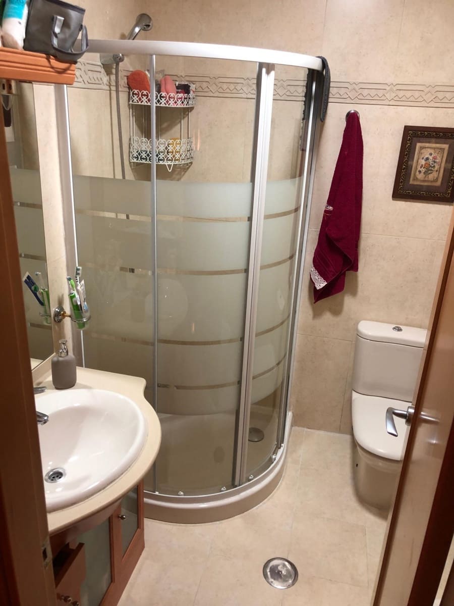 8 soveværelse Rækkehus til salg i Jaen by med swimmingpool garage - € 325.000 (Ref: 9119236)