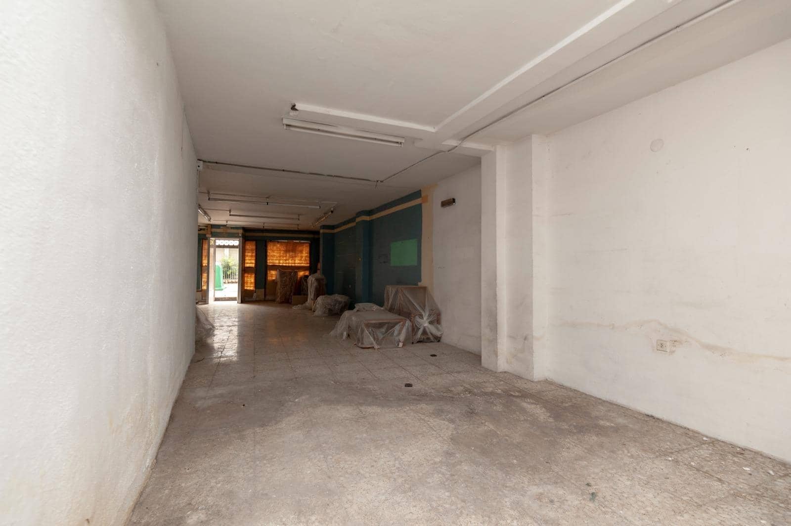 Commerciale in vendita in Jaen citta - 122.000 € (Rif: 9119237)