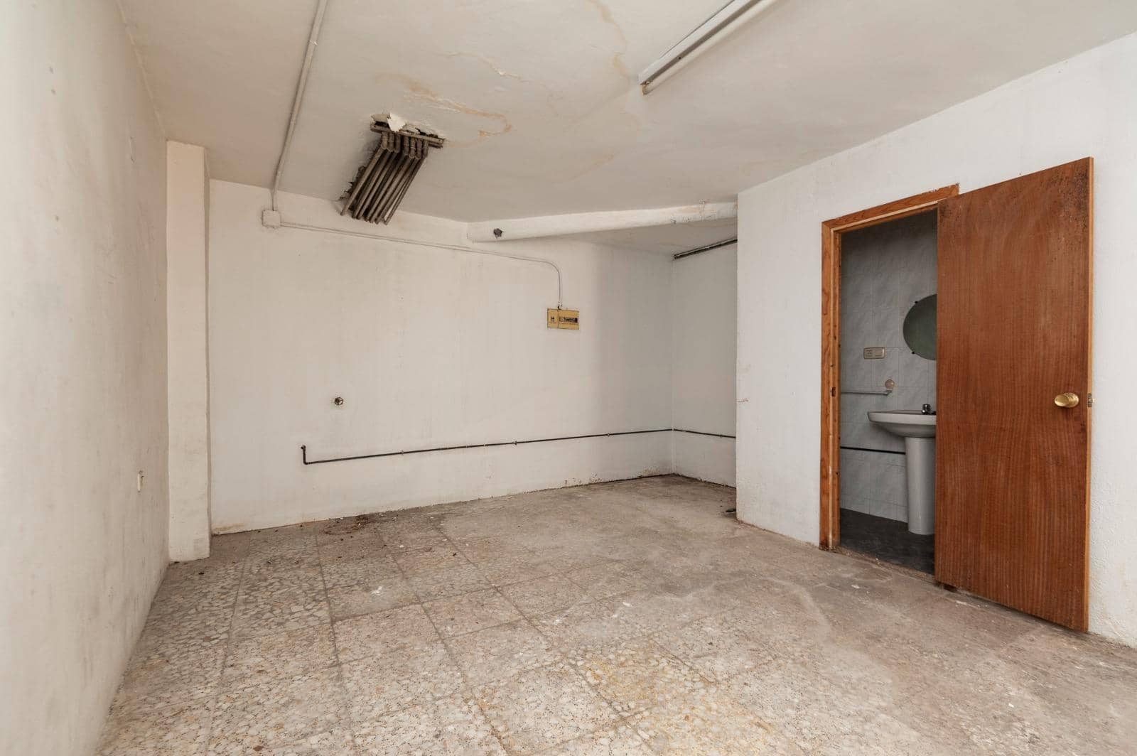 Commerciale in vendita in Jaen citta - 122.000 € (Rif: 9119237)