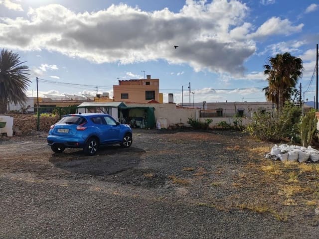 6 bedroom Finca/Country House for sale in Tuineje with garage - € 422,000 (Ref: 9119243)