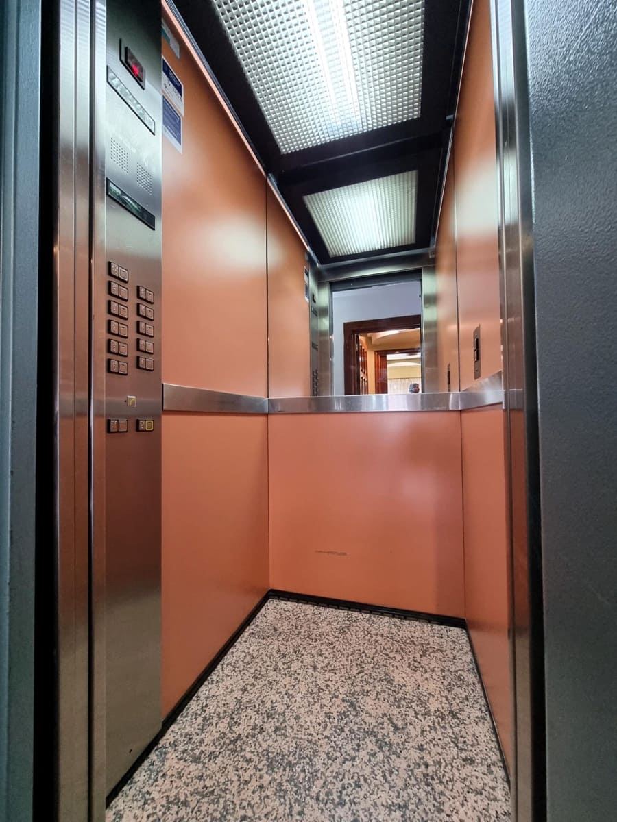 4 slaapkamer Flat te koop in Jaen stad met garage - € 310.000 (Ref: 9119255)