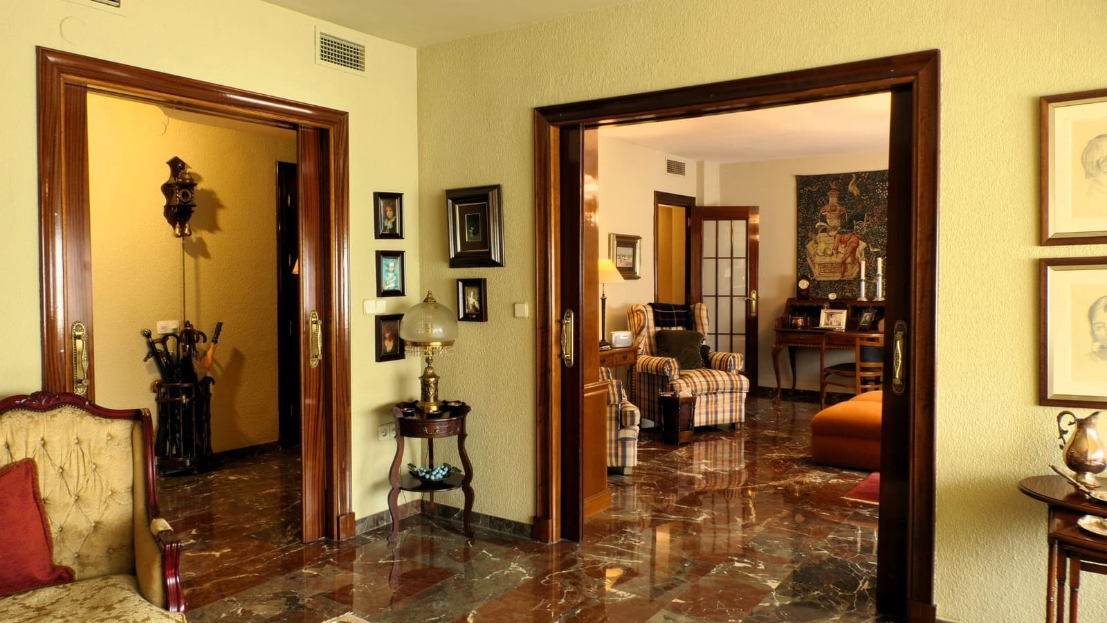 4 slaapkamer Flat te koop in Jaen stad met garage - € 310.000 (Ref: 9119255)