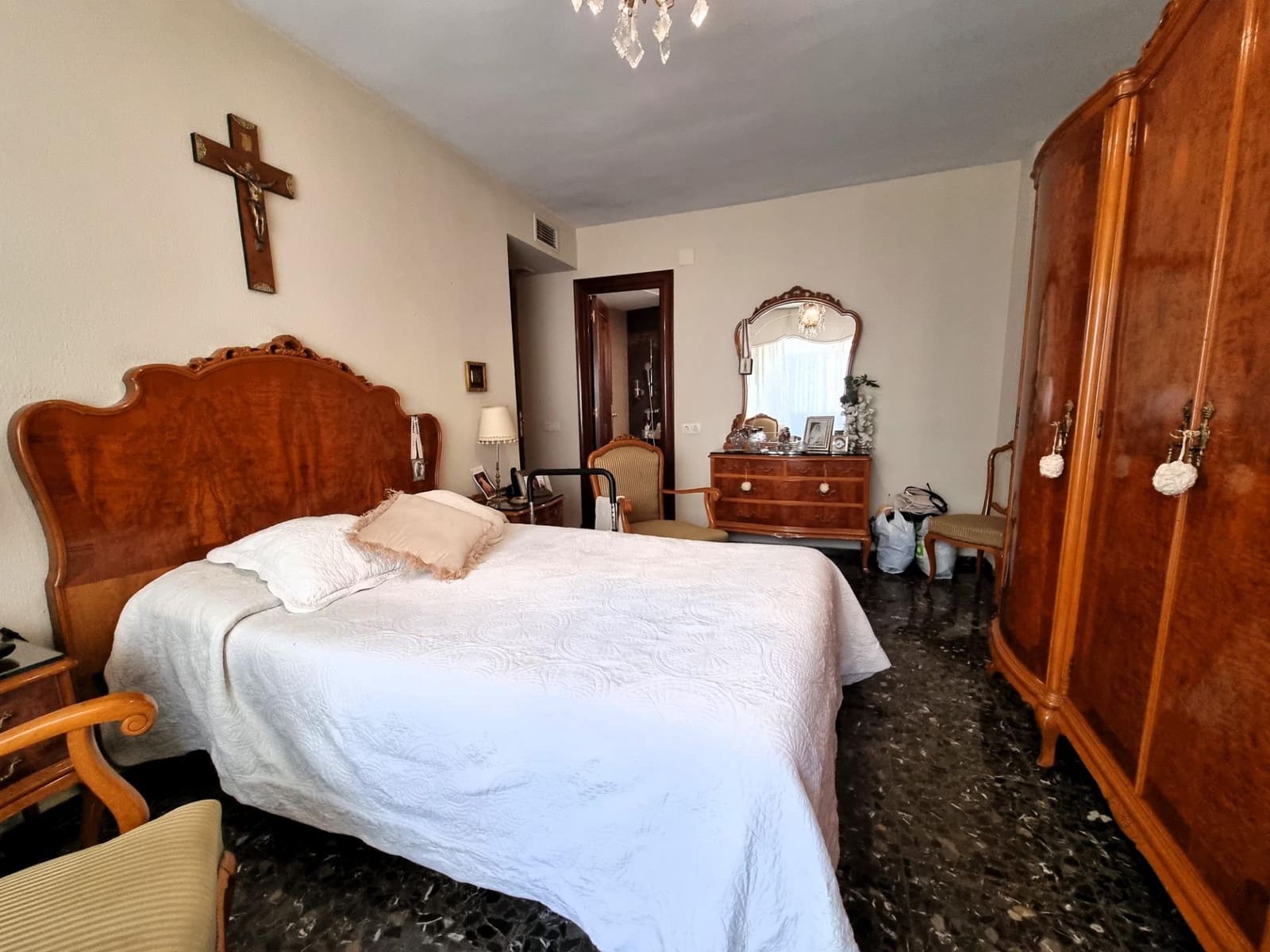 4 slaapkamer Flat te koop in Jaen stad met garage - € 310.000 (Ref: 9119255)