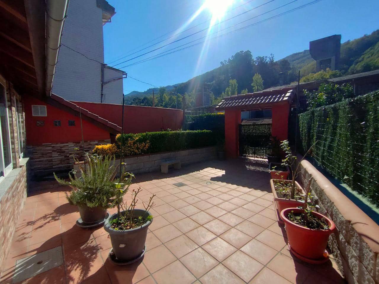 4 soveværelse Villa til salg i Mieres med swimmingpool garage - € 231.000 (Ref: 9119259)
