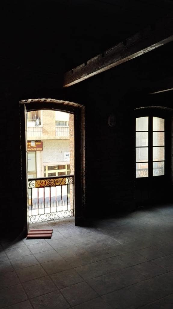 Erhverv til salg i Mieres med garage - € 180.000 (Ref: 9119260)