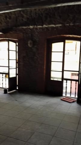 Erhverv til salg i Mieres med garage - € 180.000 (Ref: 9119260)