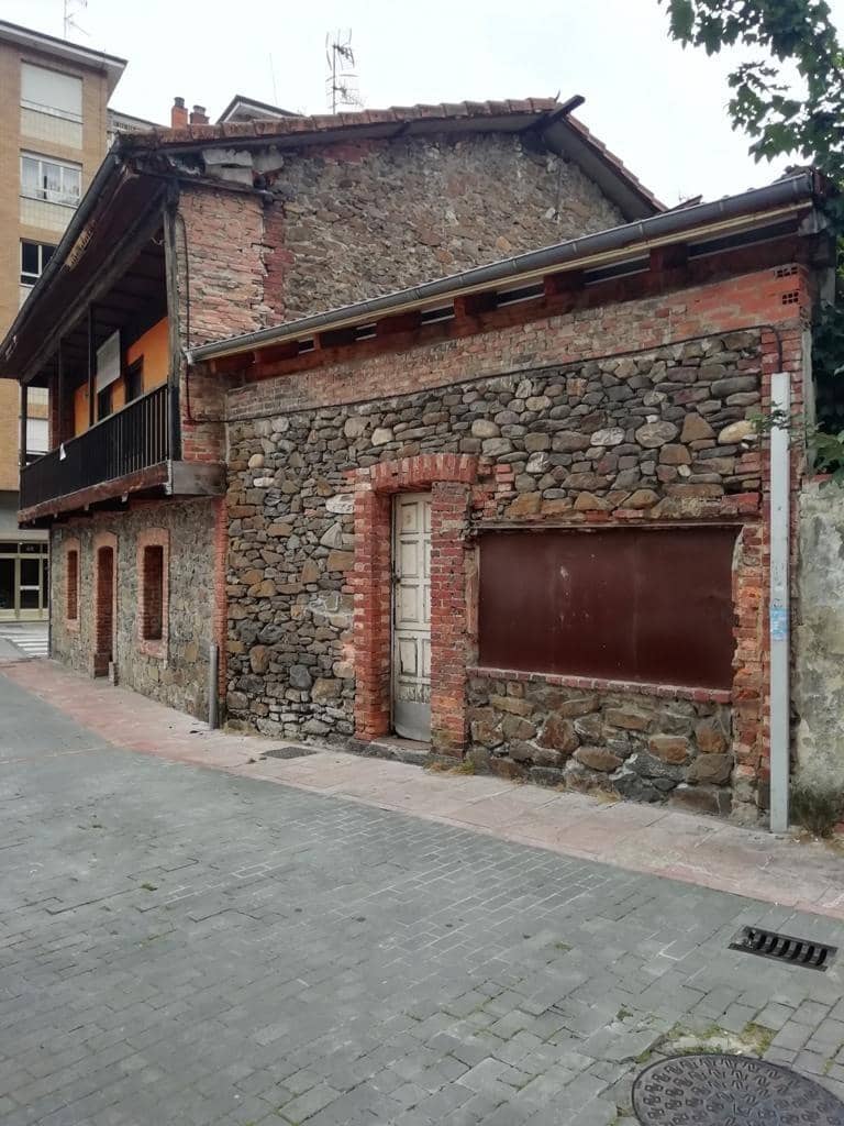4 soveværelse Byhus til salg i Mieres - € 180.000 (Ref: 9119262)