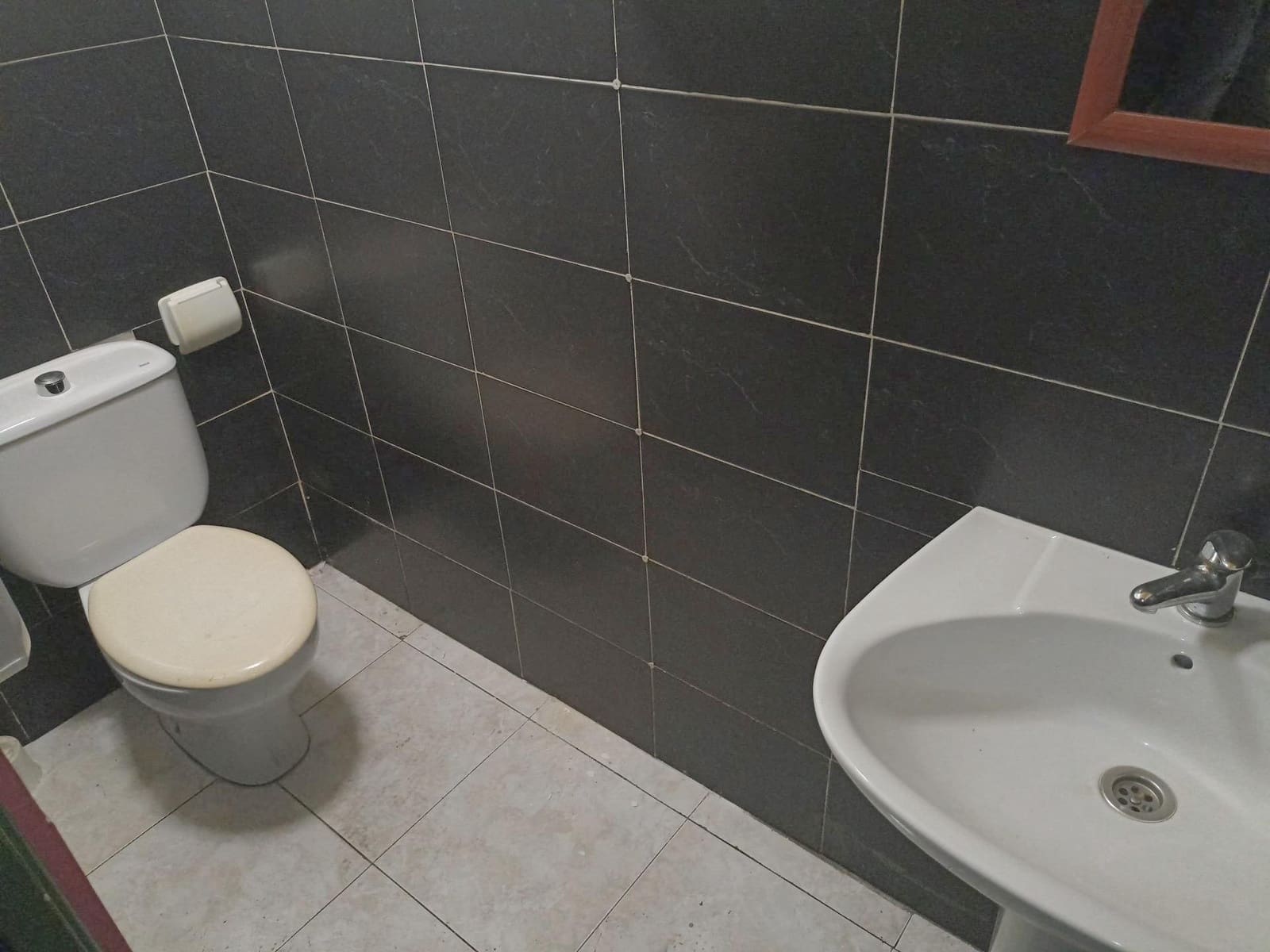 Erhverv til salg i Las Palmas de Gran Canaria - € 144.500 (Ref: 9119266)