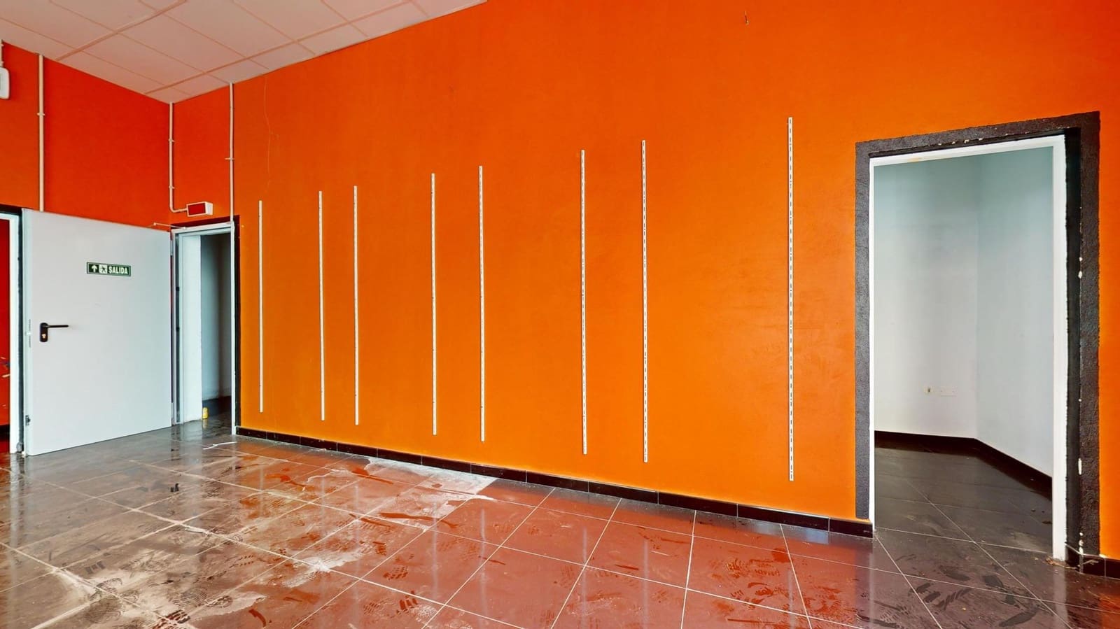 Commercieel te koop in Las Palmas de Gran Canaria - € 130.000 (Ref: 9119268)