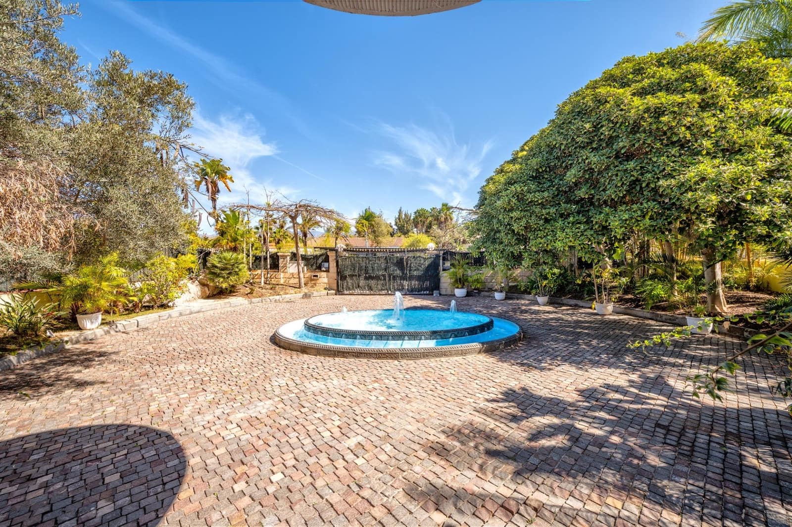 7 sypialnia Willa na sprzedaż w San Bartolome de Tirajana z basenem garażem - 3 900 000 € (Ref: 9119269)