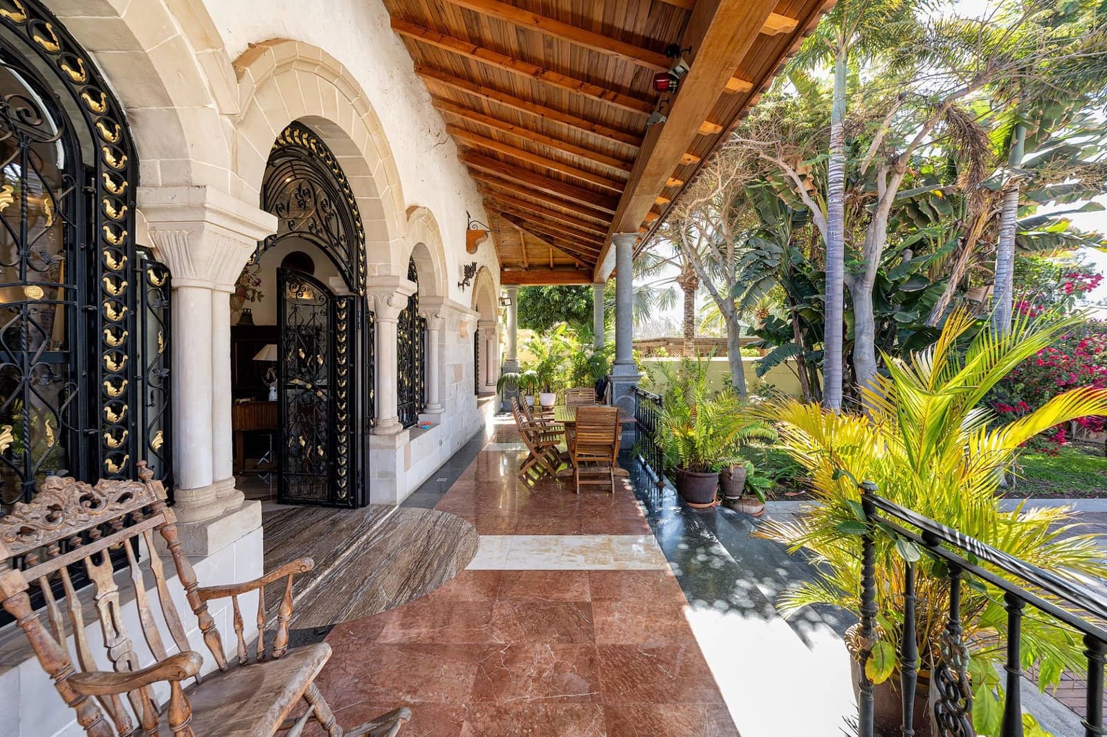 7 sypialnia Willa na sprzedaż w San Bartolome de Tirajana z basenem garażem - 3 900 000 € (Ref: 9119269)