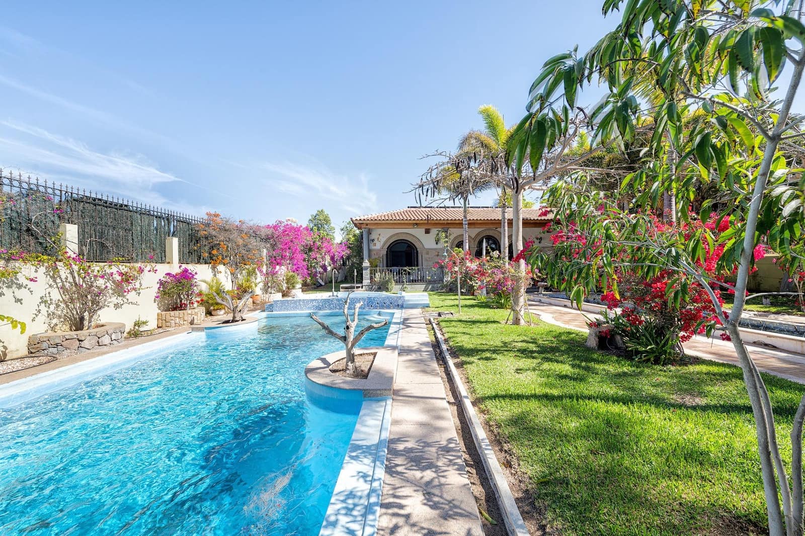 7 sypialnia Willa na sprzedaż w San Bartolome de Tirajana z basenem garażem - 3 900 000 € (Ref: 9119269)